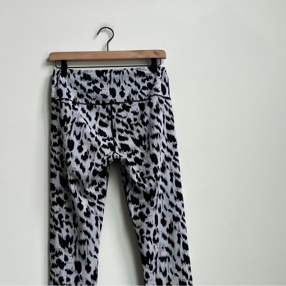 Varley Duncan High Rise Full Length Leggings Buckthorn Silver Cheetah Medium - Picture 10 of 11